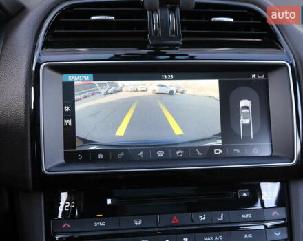 Синій Ягуар Ф-Пейс, об'ємом двигуна 2 л та пробігом 179 тис. км за 22800 $, фото 18 на Automoto.ua