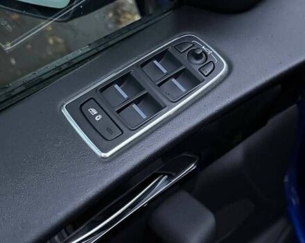 Ягуар Ф-Пейс 2017 у Рівному на Automoto.ua Синій Ягуар Ф-Пейс, об'ємом двигуна 2 л та пробігом 119 тис. км за 16300 $, фото 16 на Automoto.ua