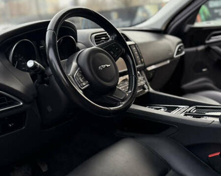 Синій Ягуар Ф-Пейс, об'ємом двигуна 2 л та пробігом 116 тис. км за 29000 $, фото 11 на Automoto.ua