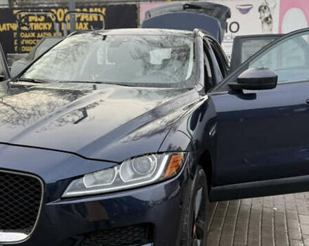 Синій Ягуар Ф-Пейс, об'ємом двигуна 2 л та пробігом 116 тис. км за 29000 $, фото 4 на Automoto.ua