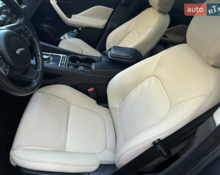 Синий Ягуар Ф-Пейс, объемом двигателя 2 л и пробегом 199 тыс. км за 26500 $, фото 24 на Automoto.ua