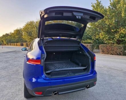 Синій Ягуар Ф-Пейс, об'ємом двигуна 2 л та пробігом 85 тис. км за 19500 $, фото 9 на Automoto.ua