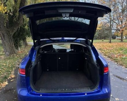 Ягуар Ф-Пейс 2017 у Рівному на Automoto.ua Синій Ягуар Ф-Пейс, об'ємом двигуна 2 л та пробігом 119 тис. км за 16300 $, фото 8 на Automoto.ua