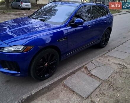 Синий Ягуар Ф-Пейс, объемом двигателя 3 л и пробегом 116 тыс. км за 24900 $, фото 3 на Automoto.ua