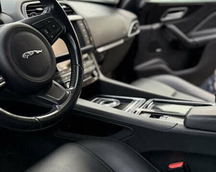 Синій Ягуар Ф-Пейс, об'ємом двигуна 2 л та пробігом 116 тис. км за 29000 $, фото 16 на Automoto.ua