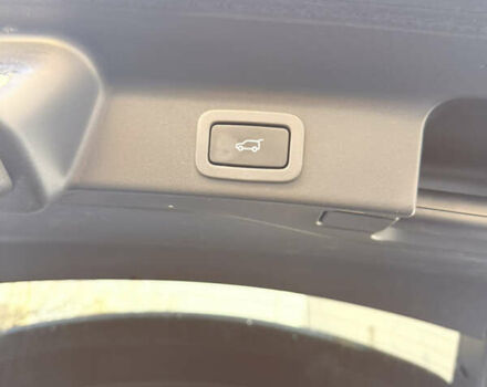 Синий Ягуар Ф-Пейс, объемом двигателя 2 л и пробегом 199 тыс. км за 24900 $, фото 7 на Automoto.ua