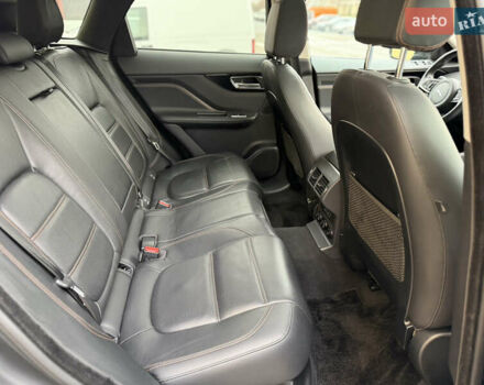 Синий Ягуар Ф-Пейс, объемом двигателя 2 л и пробегом 120 тыс. км за 16000 $, фото 22 на Automoto.ua