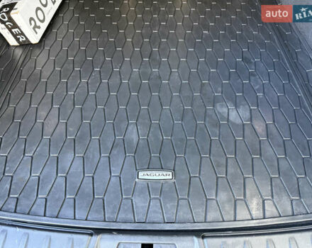 Синий Ягуар Ф-Пейс, объемом двигателя 2 л и пробегом 199 тыс. км за 26500 $, фото 8 на Automoto.ua