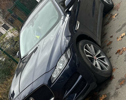 Синий Ягуар Ф-Пейс, объемом двигателя 2 л и пробегом 92 тыс. км за 16999 $, фото 1 на Automoto.ua