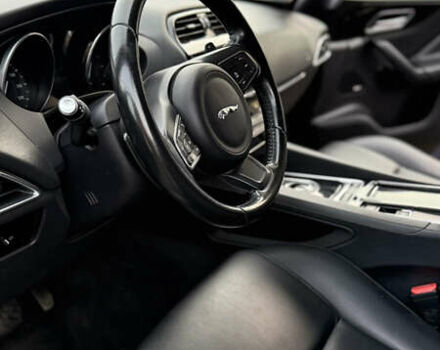 Синій Ягуар Ф-Пейс, об'ємом двигуна 2 л та пробігом 116 тис. км за 29000 $, фото 12 на Automoto.ua