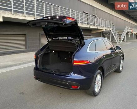 Синий Ягуар Ф-Пейс, объемом двигателя 2 л и пробегом 102 тыс. км за 25500 $, фото 6 на Automoto.ua