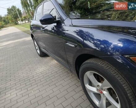 Синий Ягуар Ф-Пейс, объемом двигателя 2 л и пробегом 88 тыс. км за 17850 $, фото 7 на Automoto.ua