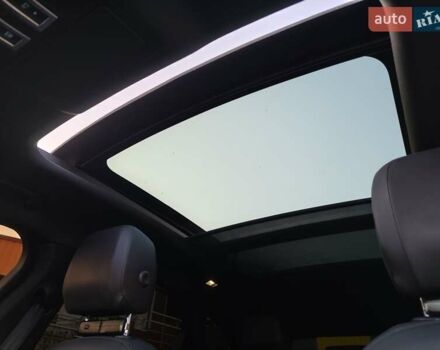 Синий Ягуар Ф-Пейс, объемом двигателя 2 л и пробегом 87 тыс. км за 18000 $, фото 24 на Automoto.ua
