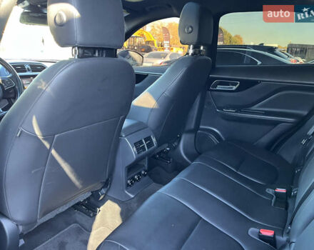 Синий Ягуар Ф-Пейс, объемом двигателя 2 л и пробегом 88 тыс. км за 17800 $, фото 20 на Automoto.ua