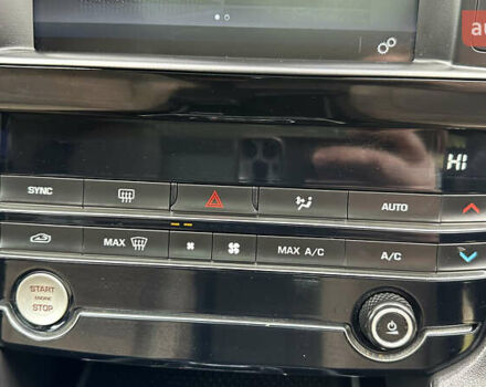 Ягуар Ф-Пейс 2018 у Дубно на Automoto.ua Синій Ягуар Ф-Пейс, об'ємом двигуна 2 л та пробігом 140 тис. км за 16999 $, фото 27 на Automoto.ua