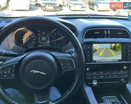 Синий Ягуар Ф-Пейс, объемом двигателя 2 л и пробегом 88 тыс. км за 17800 $, фото 30 на Automoto.ua