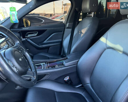 Синий Ягуар Ф-Пейс, объемом двигателя 2 л и пробегом 88 тыс. км за 17800 $, фото 15 на Automoto.ua