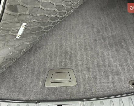 Ягуар Ф-Пейс 2018 у Дубно на Automoto.ua Синій Ягуар Ф-Пейс, об'ємом двигуна 2 л та пробігом 140 тис. км за 16999 $, фото 16 на Automoto.ua