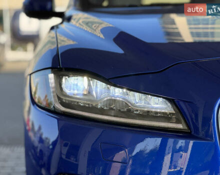 Синій Ягуар Ф-Пейс, об'ємом двигуна 3 л та пробігом 69 тис. км за 29000 $, фото 6 на Automoto.ua