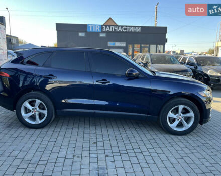 Синий Ягуар Ф-Пейс, объемом двигателя 2 л и пробегом 88 тыс. км за 17800 $, фото 3 на Automoto.ua