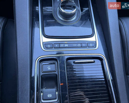 Синий Ягуар Ф-Пейс, объемом двигателя 2 л и пробегом 88 тыс. км за 17800 $, фото 32 на Automoto.ua