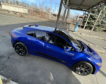 Синий Ягуар Ф-Пейс, объемом двигателя 0 л и пробегом 57 тыс. км за 34000 $, фото 3 на Automoto.ua