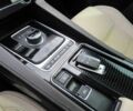 Синий Ягуар Ф-Пейс, объемом двигателя 2 л и пробегом 34 тыс. км за 13450 $, фото 4 на Automoto.ua