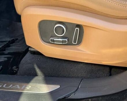 Синий Ягуар Ф-Пейс, объемом двигателя 2 л и пробегом 60 тыс. км за 32000 $, фото 27 на Automoto.ua