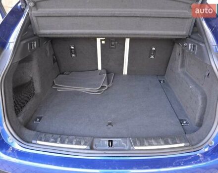 Синий Ягуар Ф-Пейс, объемом двигателя 2 л и пробегом 93 тыс. км за 38000 $, фото 8 на Automoto.ua