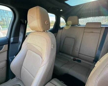 Синий Ягуар Ф-Пейс, объемом двигателя 2 л и пробегом 60 тыс. км за 32000 $, фото 17 на Automoto.ua