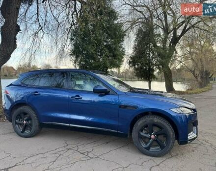 Синій Ягуар Ф-Пейс, об'ємом двигуна 2 л та пробігом 61 тис. км за 32000 $, фото 4 на Automoto.ua