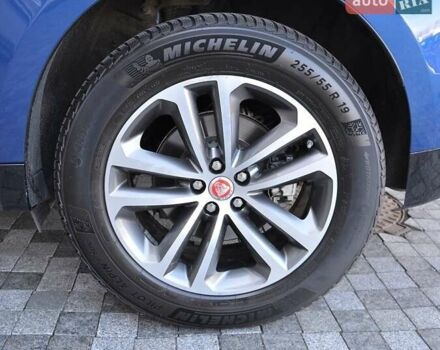 Синий Ягуар Ф-Пейс, объемом двигателя 2 л и пробегом 93 тыс. км за 38000 $, фото 9 на Automoto.ua