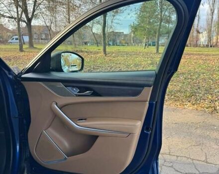 Синій Ягуар Ф-Пейс, об'ємом двигуна 2 л та пробігом 61 тис. км за 32000 $, фото 36 на Automoto.ua