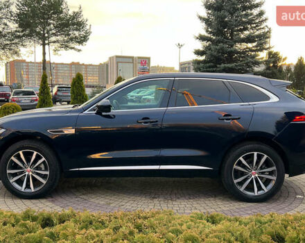 Синий Ягуар Ф-Пейс, объемом двигателя 2 л и пробегом 5 тыс. км за 48999 $, фото 3 на Automoto.ua