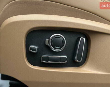 Синий Ягуар Ф-Пейс, объемом двигателя 2 л и пробегом 5 тыс. км за 48999 $, фото 18 на Automoto.ua