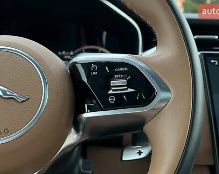 Синий Ягуар Ф-Пейс, объемом двигателя 2 л и пробегом 5 тыс. км за 48999 $, фото 11 на Automoto.ua