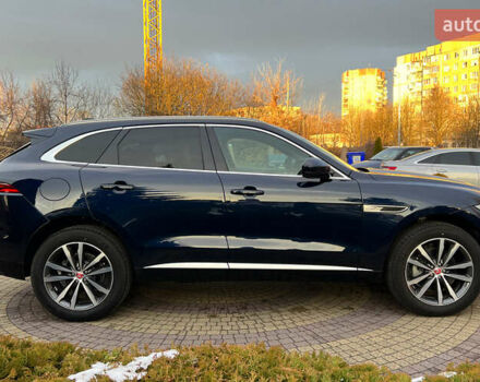Синий Ягуар Ф-Пейс, объемом двигателя 2 л и пробегом 5 тыс. км за 48999 $, фото 7 на Automoto.ua