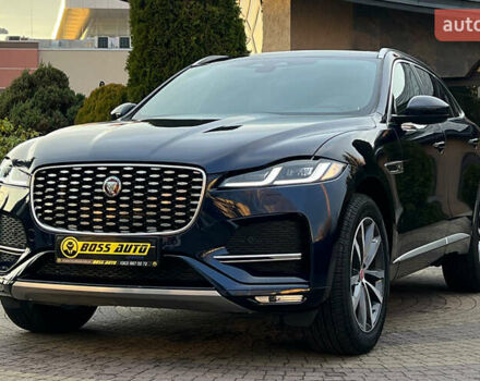Синий Ягуар Ф-Пейс, объемом двигателя 2 л и пробегом 5 тыс. км за 48999 $, фото 2 на Automoto.ua
