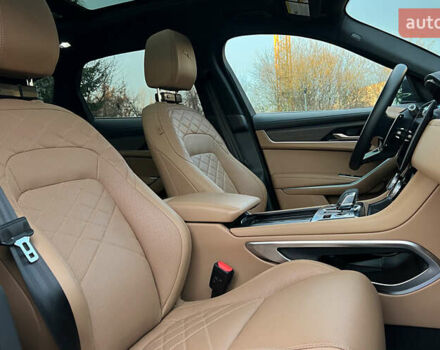 Синий Ягуар Ф-Пейс, объемом двигателя 2 л и пробегом 5 тыс. км за 48999 $, фото 21 на Automoto.ua