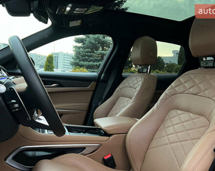 Синий Ягуар Ф-Пейс, объемом двигателя 2 л и пробегом 5 тыс. км за 48999 $, фото 8 на Automoto.ua