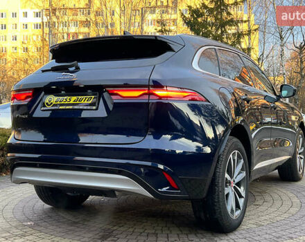 Синий Ягуар Ф-Пейс, объемом двигателя 2 л и пробегом 5 тыс. км за 48999 $, фото 6 на Automoto.ua