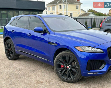 Синий Ягуар Ф-Пейс, объемом двигателя 3 л и пробегом 33 тыс. км за 42000 $, фото 1 на Automoto.ua