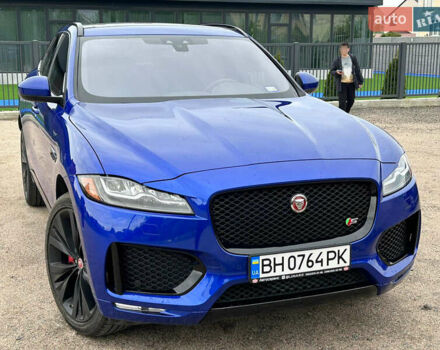 Синий Ягуар Ф-Пейс, объемом двигателя 3 л и пробегом 33 тыс. км за 40700 $, фото 1 на Automoto.ua