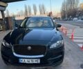 Зелений Ягуар Ф-Пейс, об'ємом двигуна 2 л та пробігом 147 тис. км за 25500 $, фото 2 на Automoto.ua