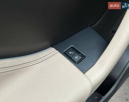 Зеленый Ягуар Ф-Пейс, объемом двигателя 2 л и пробегом 115 тыс. км за 22990 $, фото 16 на Automoto.ua