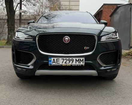 Зеленый Ягуар Ф-Пейс, объемом двигателя 2.99 л и пробегом 143 тыс. км за 28000 $, фото 2 на Automoto.ua