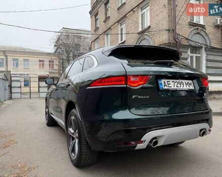 Зеленый Ягуар Ф-Пейс, объемом двигателя 2.99 л и пробегом 143 тыс. км за 28000 $, фото 4 на Automoto.ua