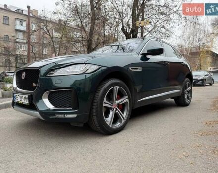 Зеленый Ягуар Ф-Пейс, объемом двигателя 2.99 л и пробегом 143 тыс. км за 28000 $, фото 1 на Automoto.ua