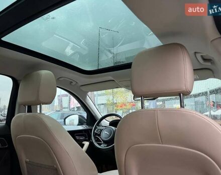 Зеленый Ягуар Ф-Пейс, объемом двигателя 2 л и пробегом 115 тыс. км за 22990 $, фото 12 на Automoto.ua