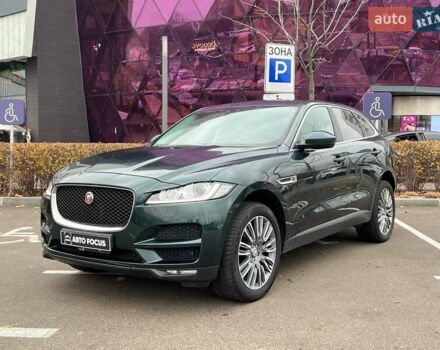 Зеленый Ягуар Ф-Пейс, объемом двигателя 2 л и пробегом 115 тыс. км за 22990 $, фото 2 на Automoto.ua